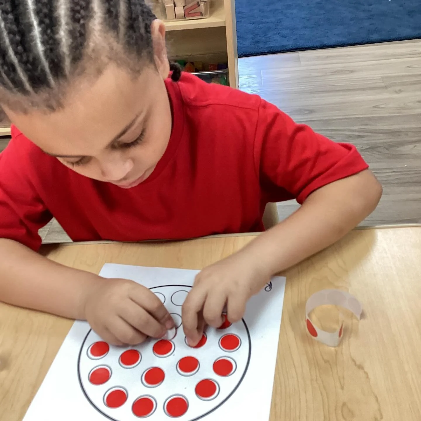This week we introduced SHAPES, and our Shape of the Week was the CIRCLE ⭕

Our children explored circles through hands-on activities that supported:
🔹 Early math skills
🔹 Language development
🔹 Fine motor coordination

Learning shapes helped buil