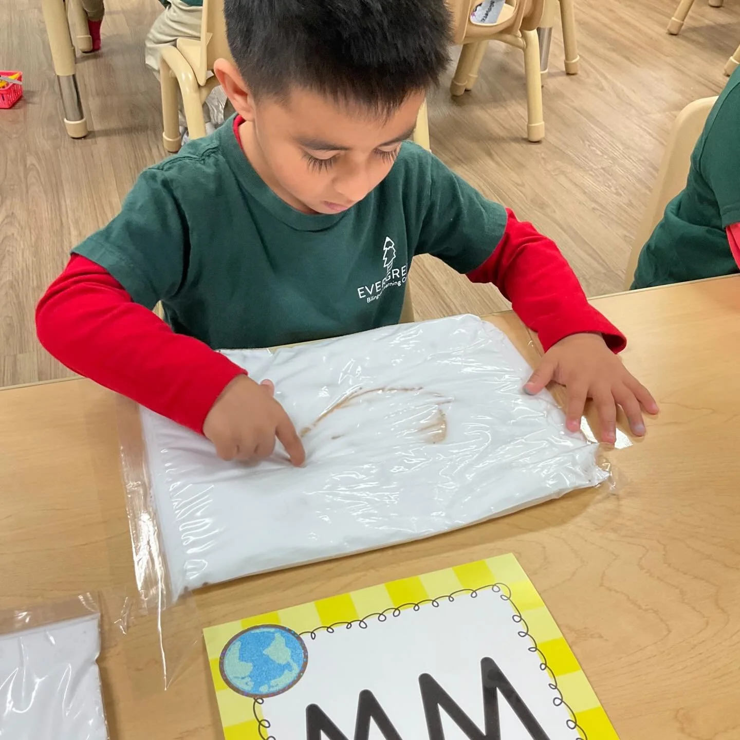 ✨ Letter of the Week: Ww ✨

This week our little learners are exploring the letter Ww through hands-on, sensory-rich activities that make learning meaningful and fun!

🔤 Introducing the Letter
We learned the name and sound (in English and Spanish) o