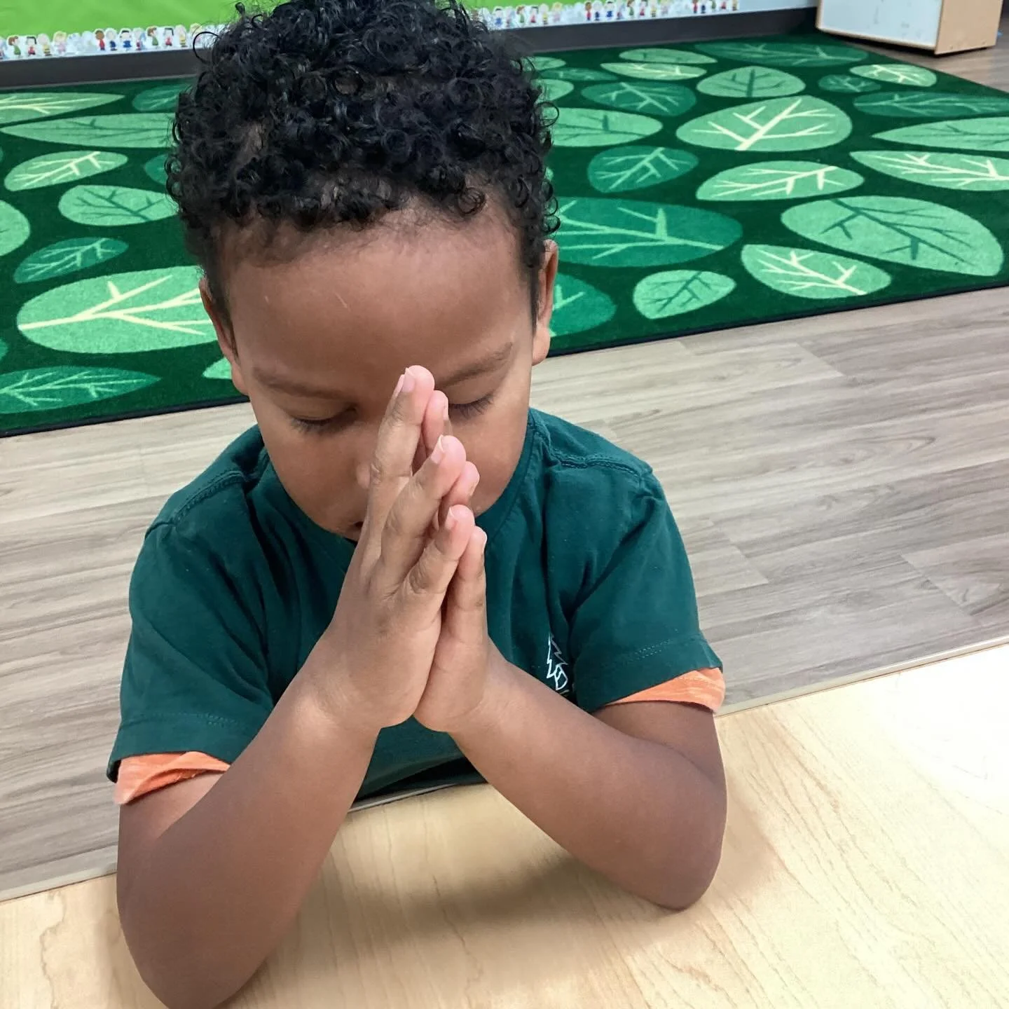 Our morning prayer!

&iexcl;Nuestro tiempo con Jes&uacute;s!

📸Mansfield Rd