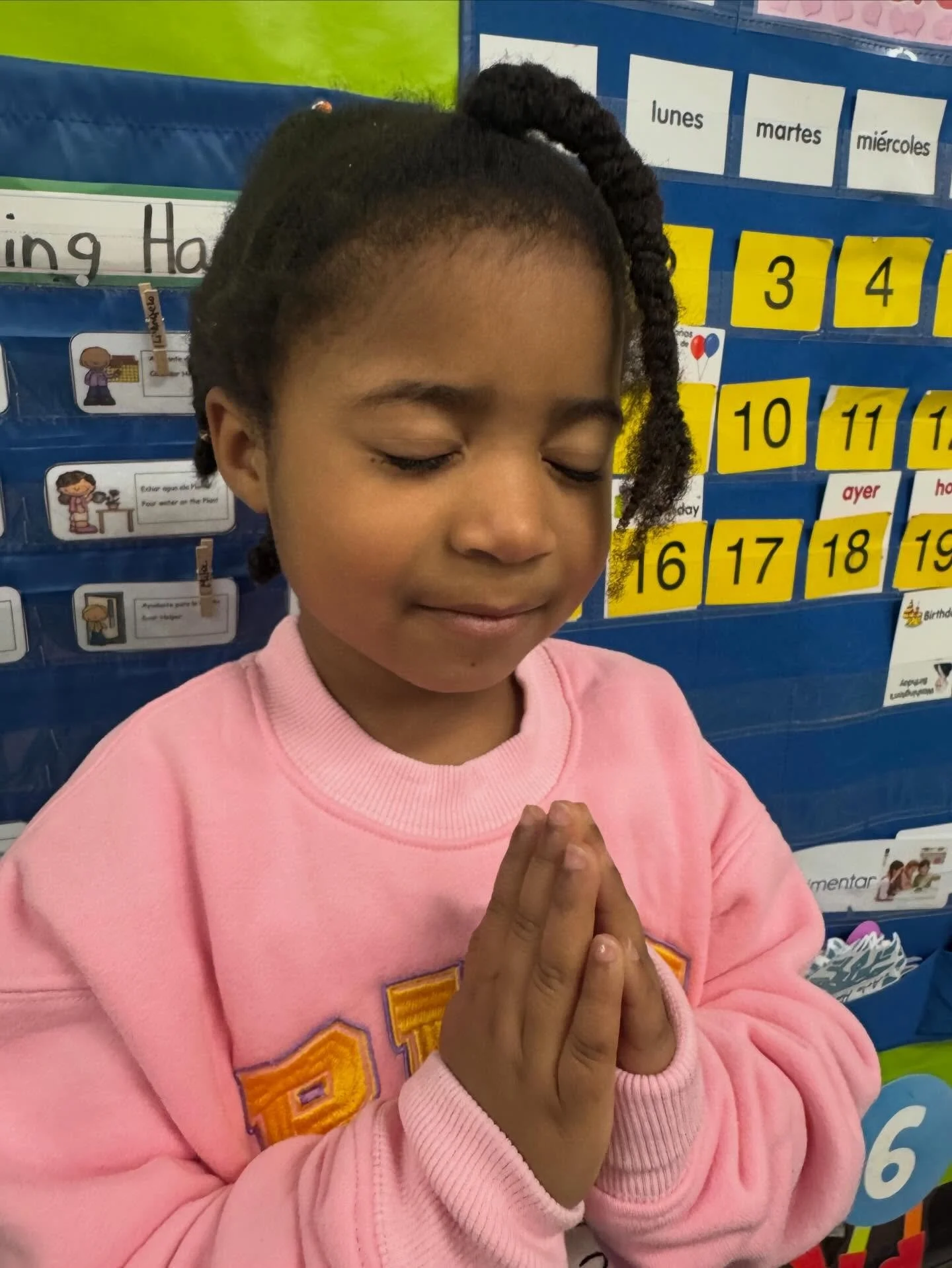 Our morning prayer!

&iexcl;Nuestro tiempo con Jes&uacute;s!

📸Lamar Blvd