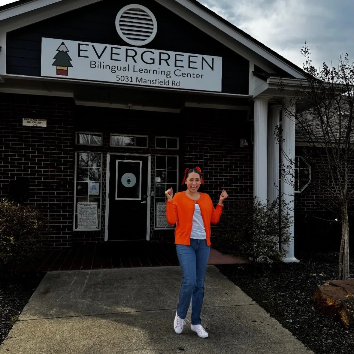 ✨ Special Visit at Our South Arlington Location! ✨

Today we had the pleasure of welcoming Isa from Aprende Peques to our South Arlington campus! 💚

Isa is a passionate Spanish educator and content creator dedicated to helping children learn Spanish