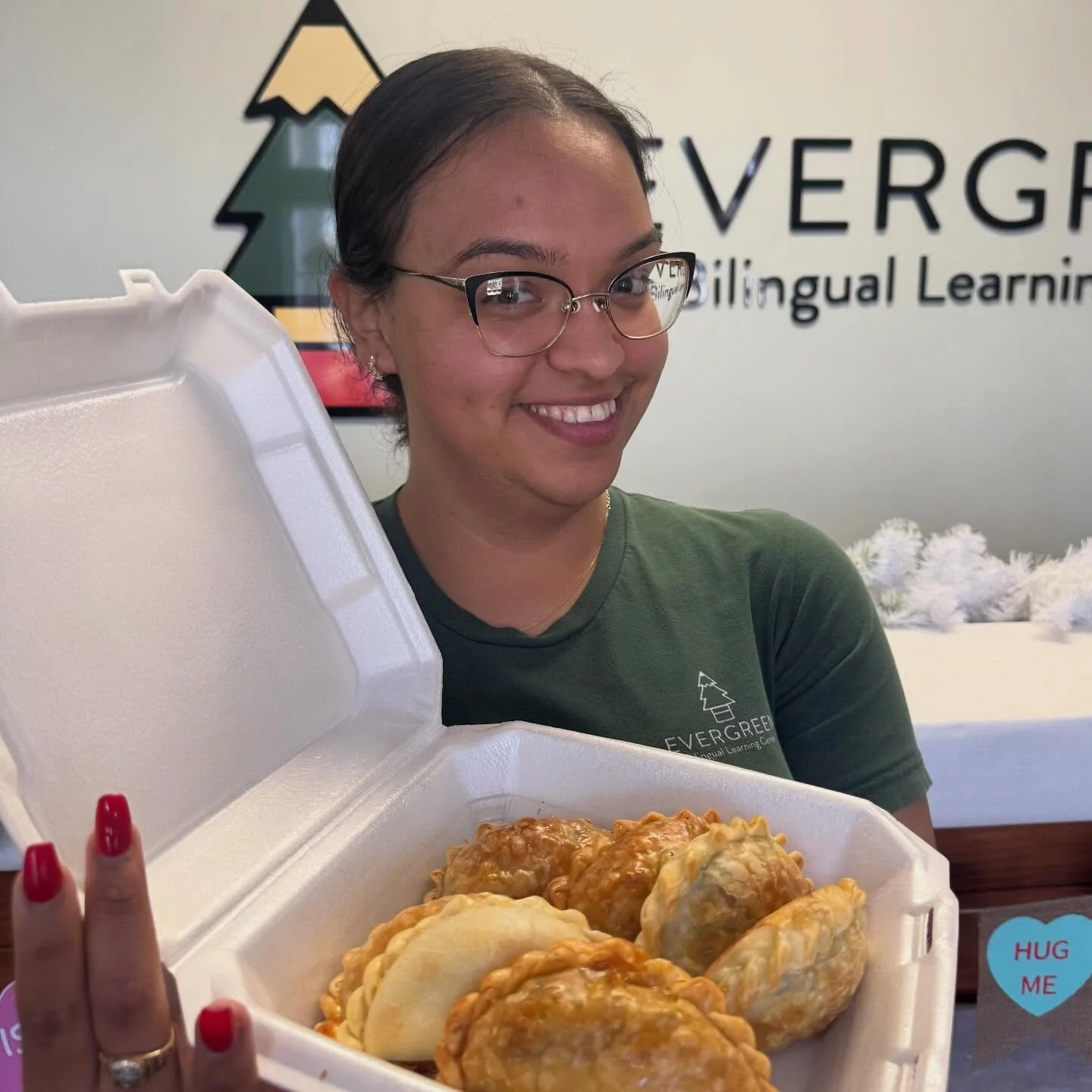 &iexcl;Gracias @thefamilytreats por consentir a nuestro incre&iacute;ble equipo con deliciosas empanadas argentinas! 🥟✨

Thank you for blessing our teachers and staff with such a thoughtful and tasty surprise. We truly appreciate your support! 💛

#