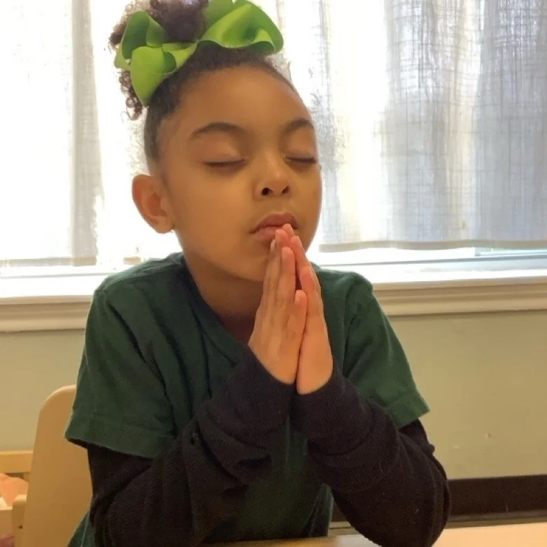 Our morning prayer!

&iexcl;Nuestro tiempo con Jes&uacute;s!

📸Lamar blvd