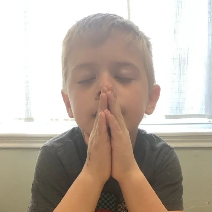 Our morning prayer!

&iexcl;Nuestro tiempo con Jes&uacute;s!

📸Lamar blvd