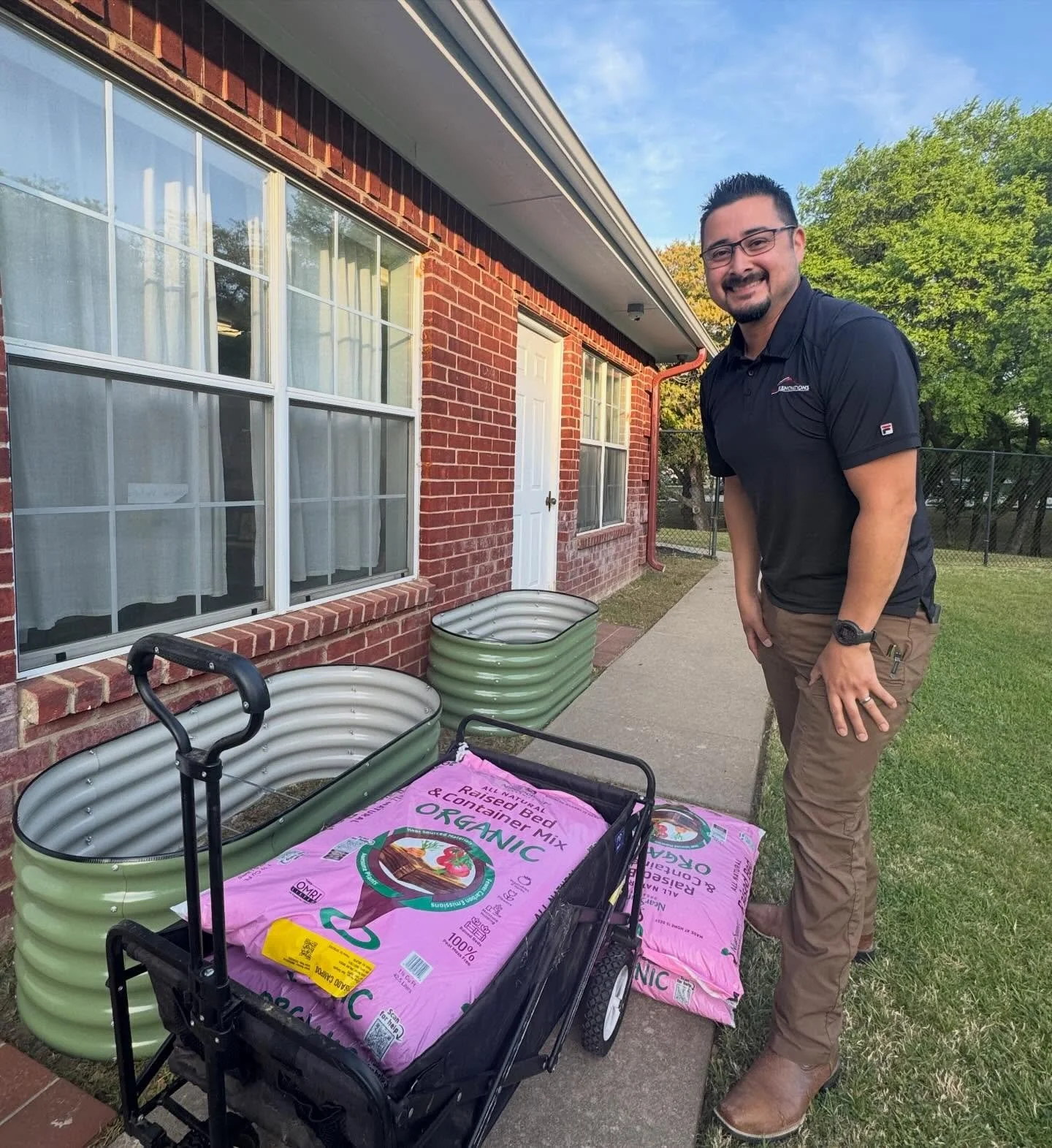 💛 We are so grateful for our incredible community! 💛

From parents joining us for story time 📚, to participating in special events 🎉, to sharing their talents by teaching a class&mdash;your involvement truly makes a difference.

We are proud of t