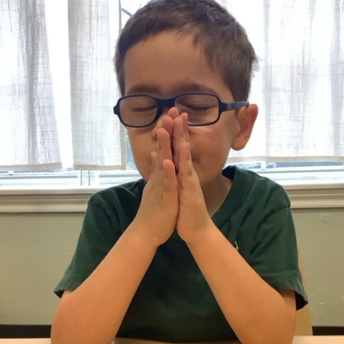 Our morning prayer!

&iexcl;Nuestro tiempo con Jes&uacute;s!

📸Lamar blvd