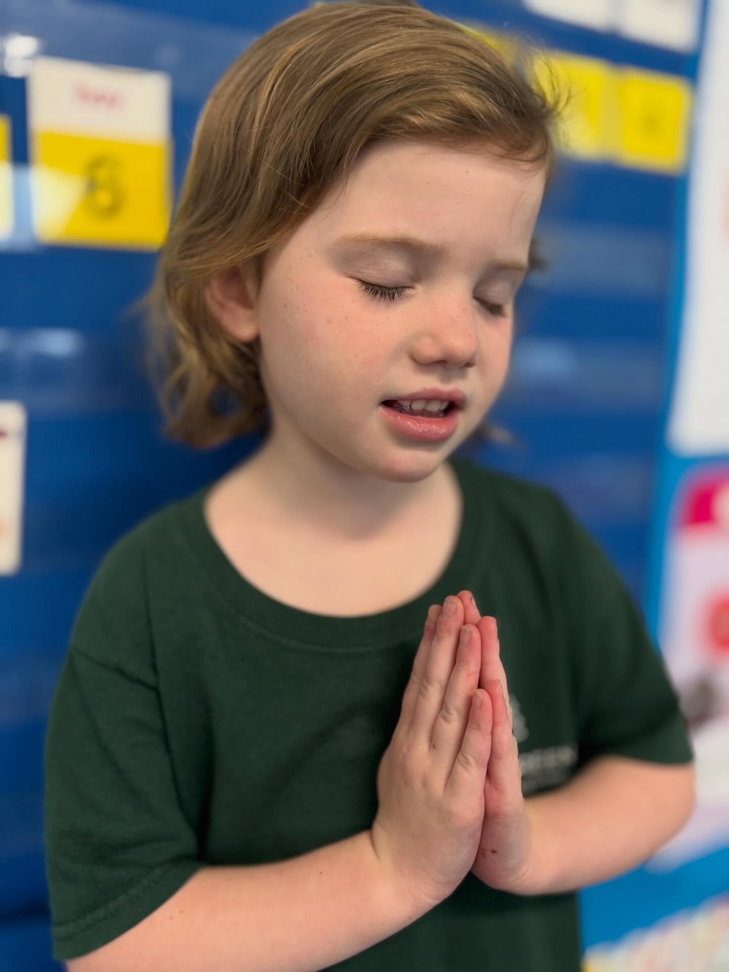 Our morning prayer!

&iexcl;Nuestro tiempo con Jes&uacute;s!

📸Lamar blvd