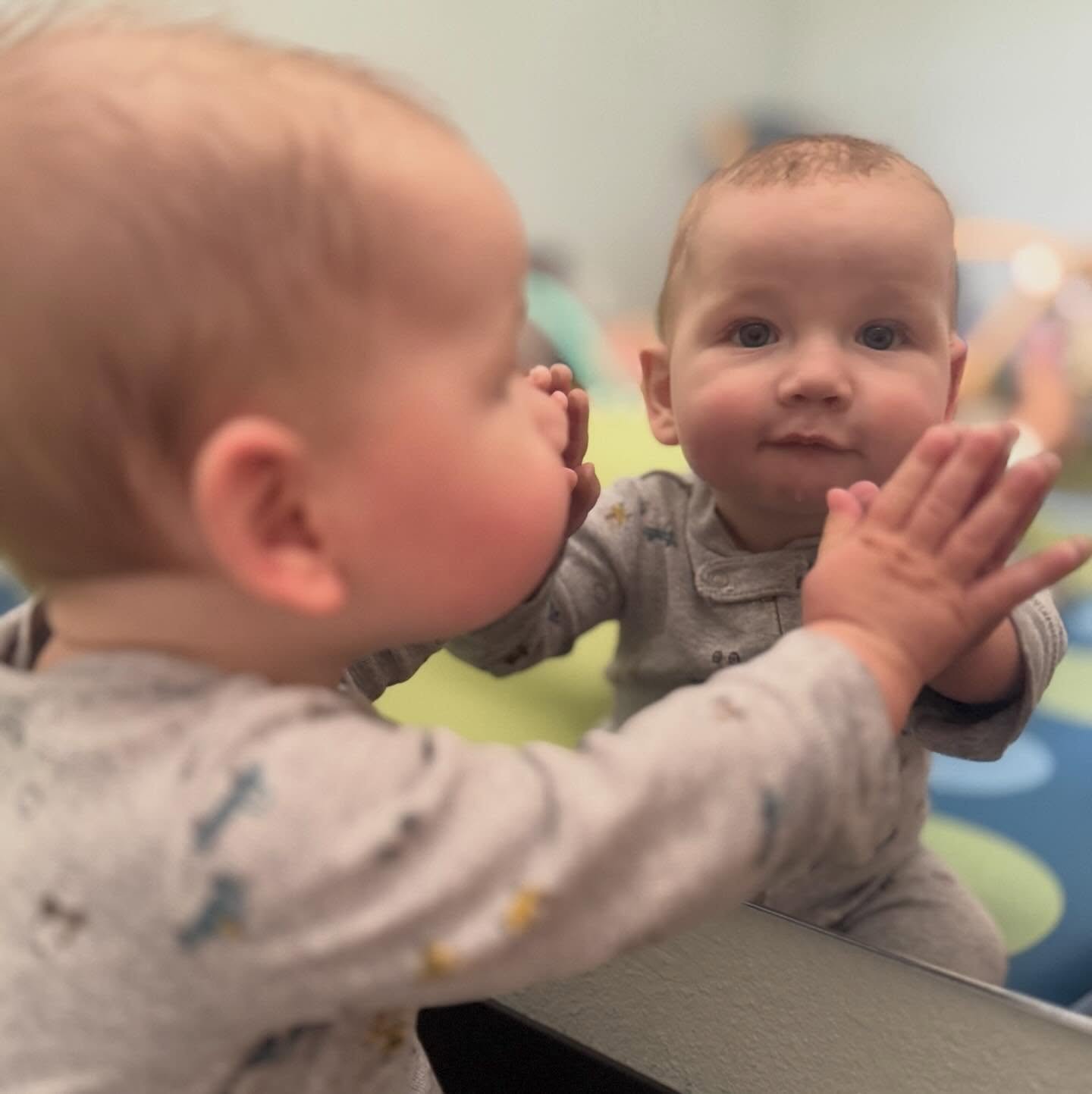 Little hands, bright minds, and curious reflections 👶✨

In our Infant Room at Evergreen Bilingual Learning Center, sensory exploration is thoughtfully designed to support early brain development and meaningful learning experiences.

One of our favor