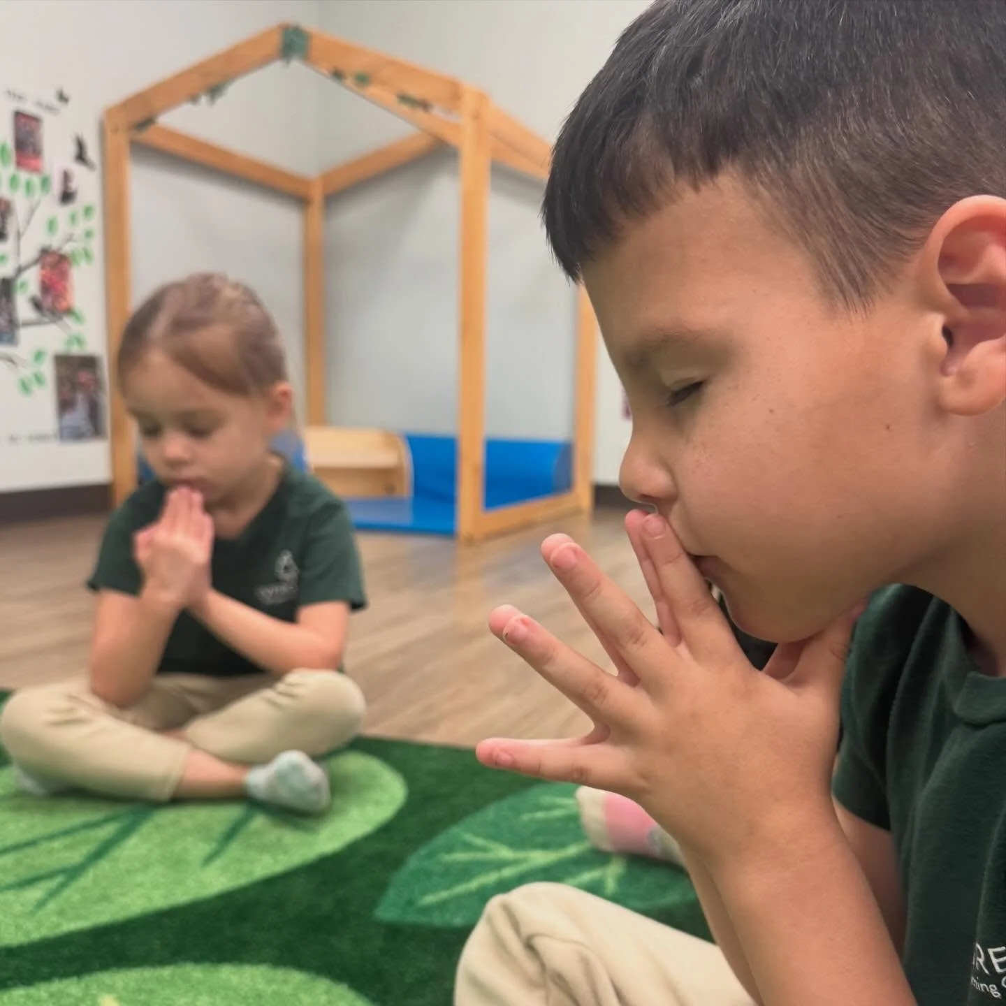 Our morning prayer!

&iexcl;Nuestro tiempo con Jes&uacute;s!

📸Mansfield Rd