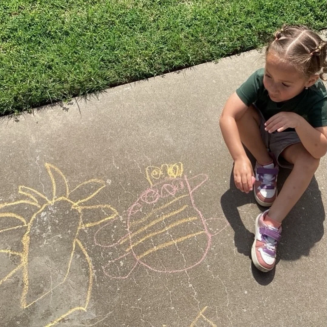 There&rsquo;s something magical about taking learning outside&hellip;
With a piece of chalk and a little imagination, the ground becomes a canvas for creativity, expression, and discovery.

As children draw, trace, and create, they are:
🎨 Exploring 