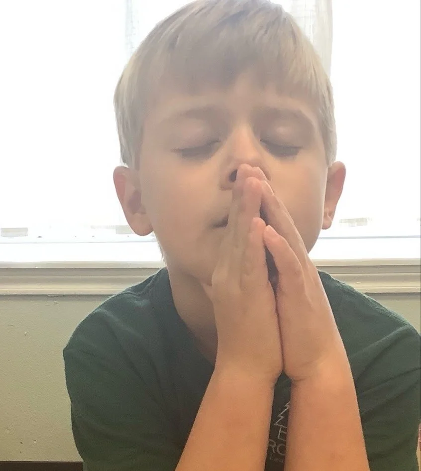 Our morning prayer!

&iexcl;Nuestro tiempo con Jes&uacute;s!

📸Lamar Blvd
