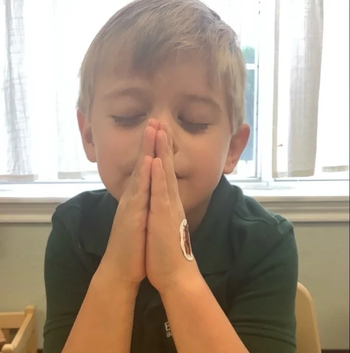 Our morning prayer!

&iexcl;Nuestro tiempo con Jes&uacute;s!

📸Lamar Blvd