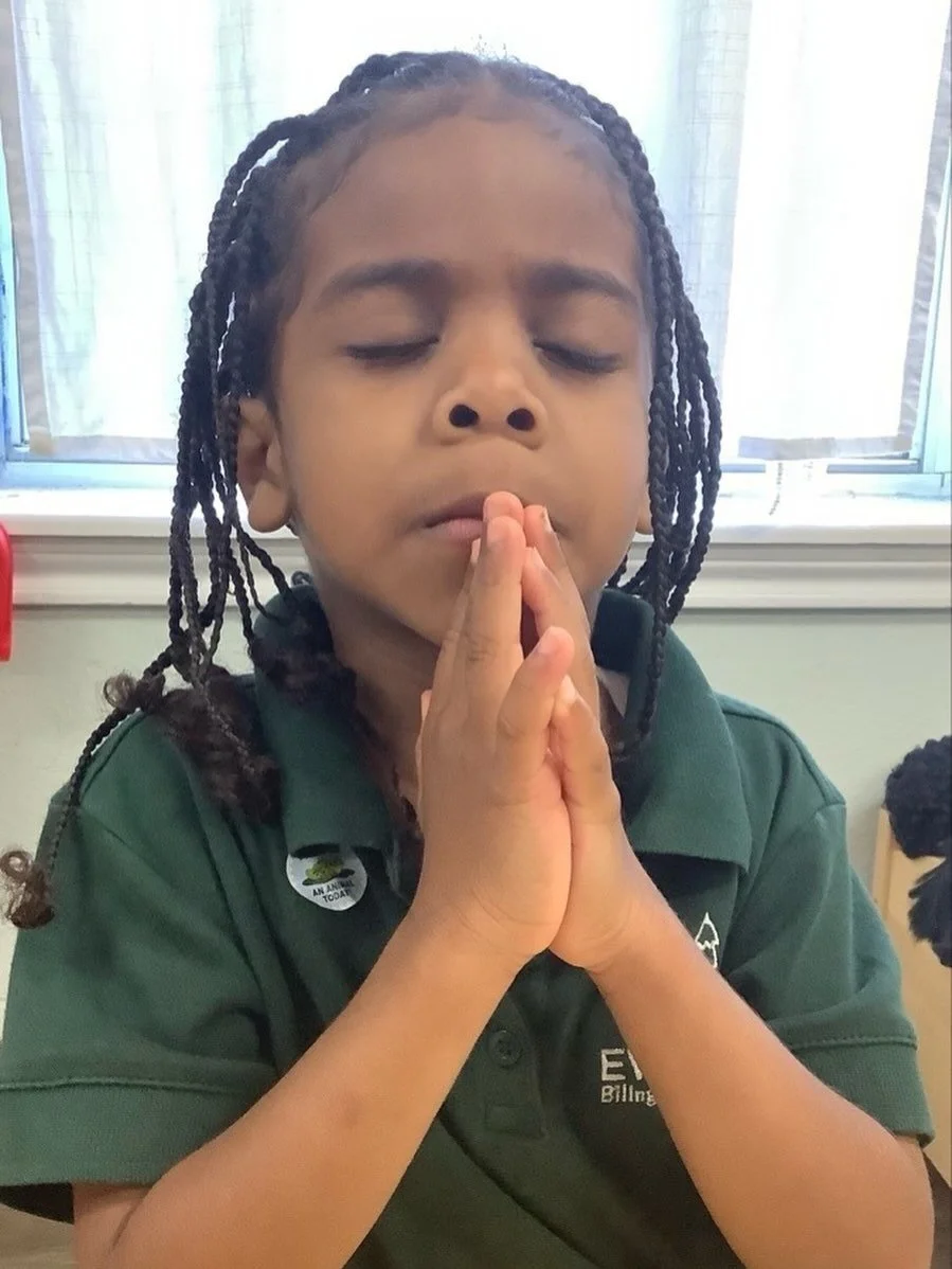 Our morning prayer!

&iexcl;Nuestro tiempo con Jes&uacute;s!

📸Lamar Blvd