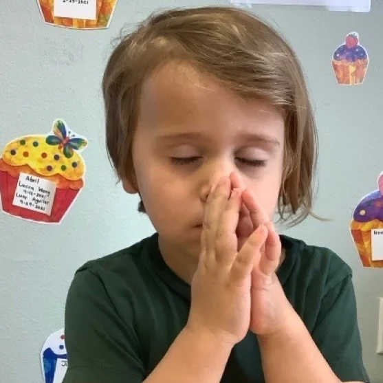 Our morning prayer!

&iexcl;Nuestro tiempo con Jes&uacute;s!

📸Lamar Blvd