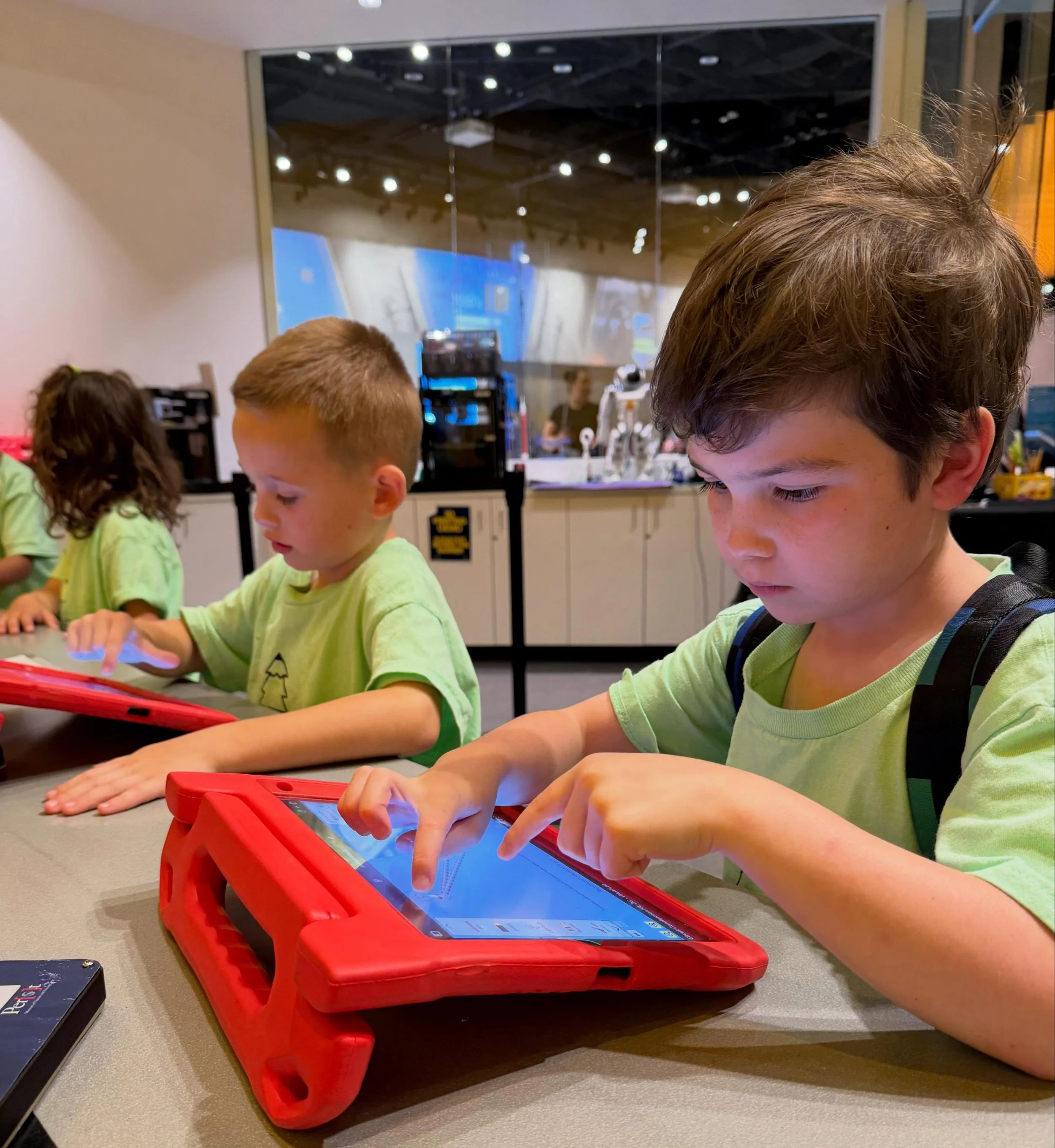 ⚡🔬 Today we explored, discovered, and learned at the amazing Perot Museum of Nature and Science!

We immersed ourselves in the exciting world of science, technology, engineering, and math through hands-on experiences and interactive learning. 🧠✨

O