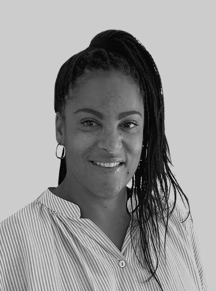 Lisa Lazenby, Dental hygienist with 21 years experience and qualified aesthetician for injectable treatments. Graduated from Otago University.