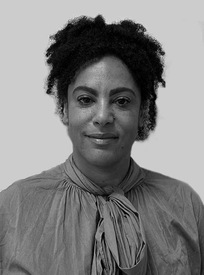 Lisa Lazenby, Dental hygienist with 21 years experience and qualified aesthetician for injectable treatments. Graduated from Otago University.