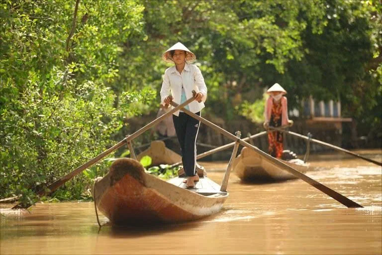 Gammeuses au Mekong.jpg