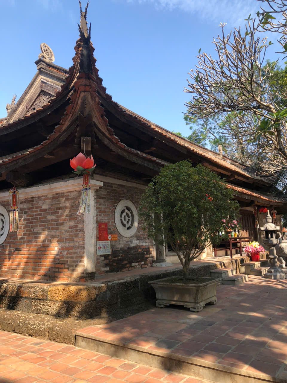 Pagode du Maitre ( 30 km de Hanoi).jpg