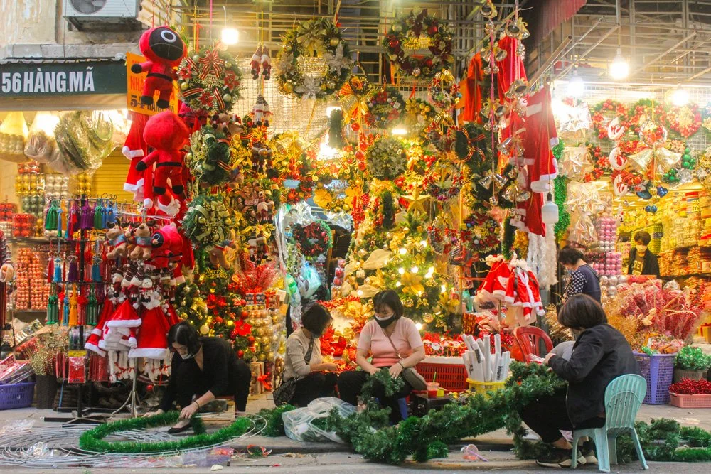 noel-a-hanoi-rue-hang-ma-.jpg