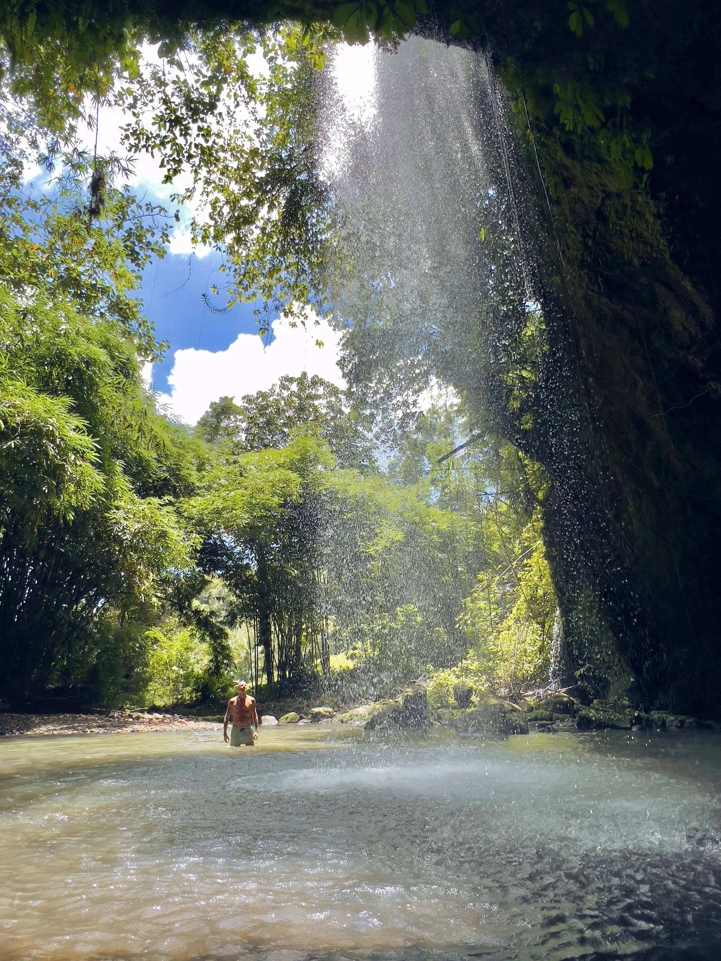 sade waterfall selemadeg tabanan mimpigo.jpg