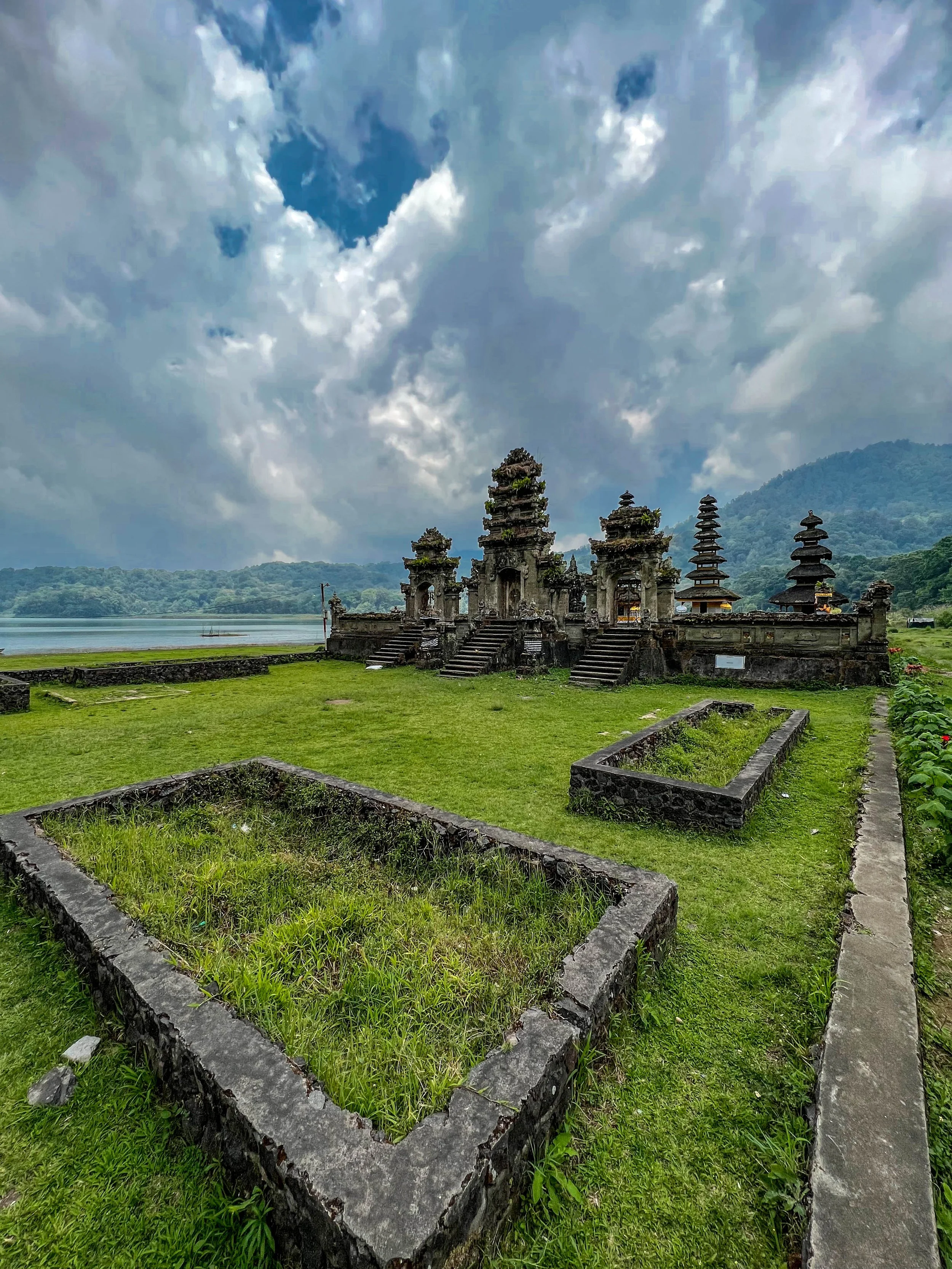 Tamblingan trek munduk 24.jpg