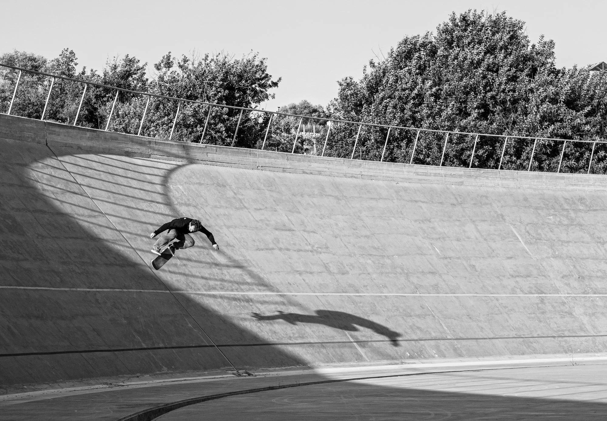 Rob_Maatman_Bs_Kickflip_AdobeRGB_9987_B&W_NEW.jpg