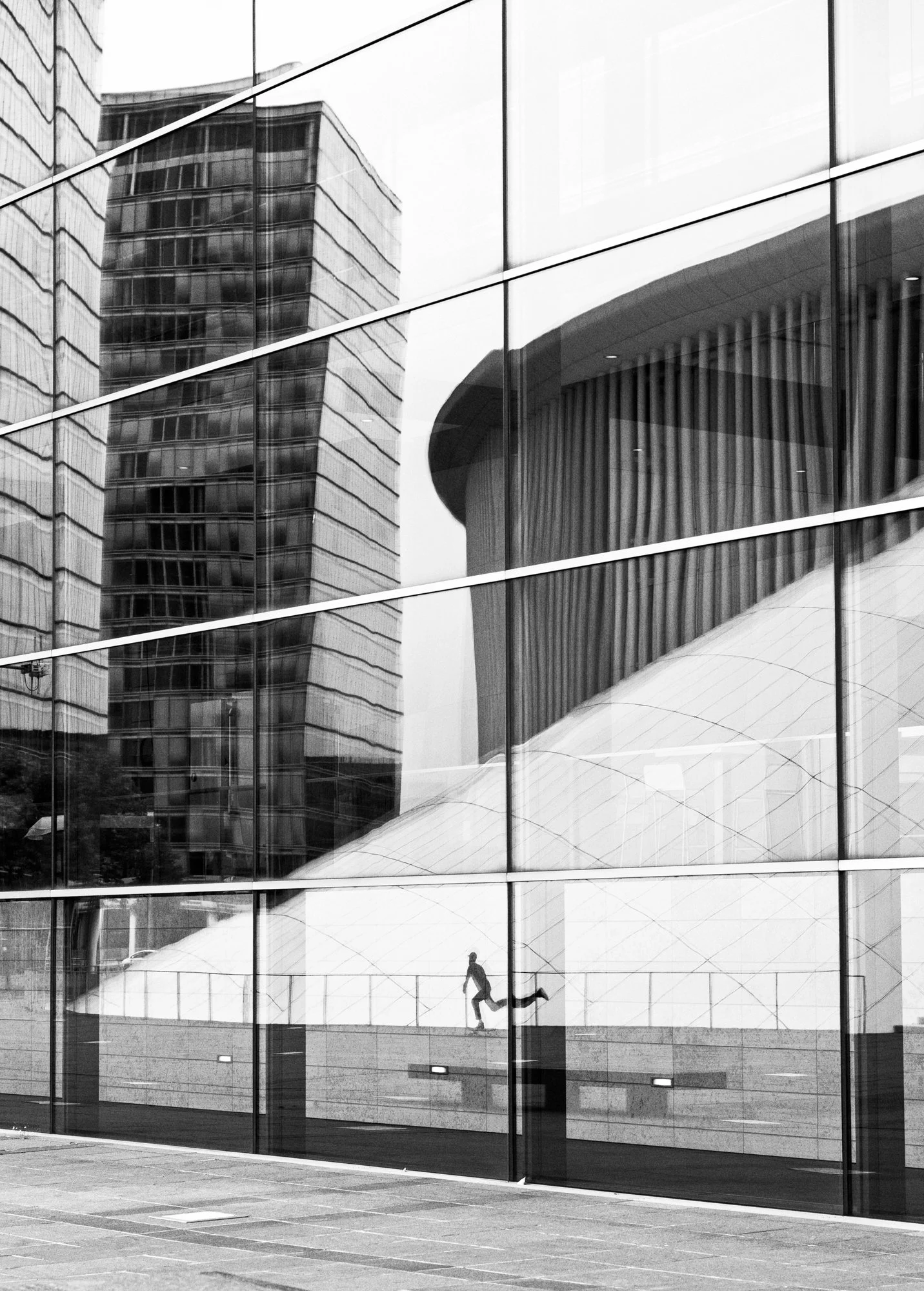 Joseph_Biais_Push_Reflexion_AdobeRGB_4475_B&W.jpg