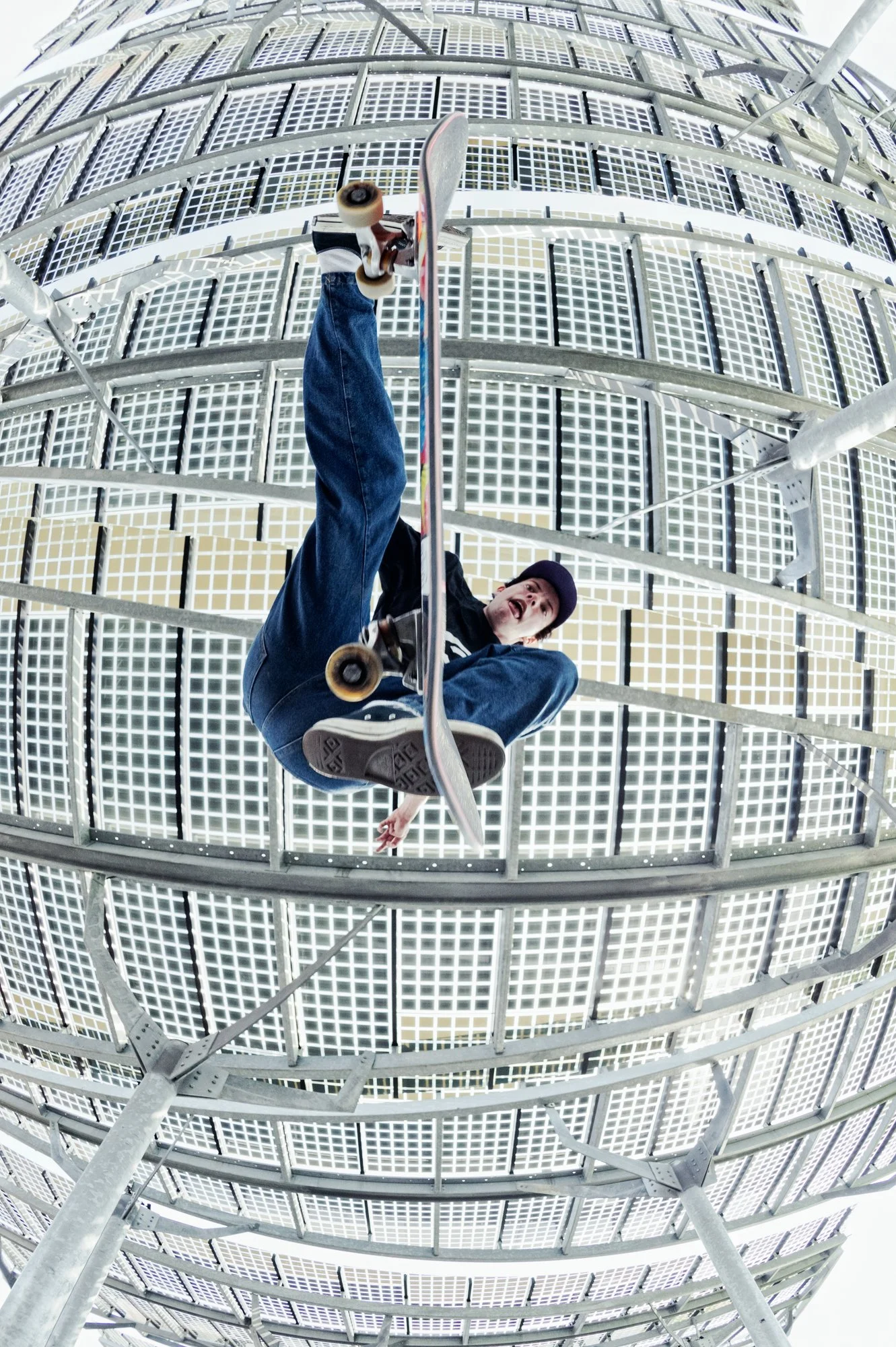 Alex_Raeymaekers_Kickflip_AdobeRGB_3115.jpg