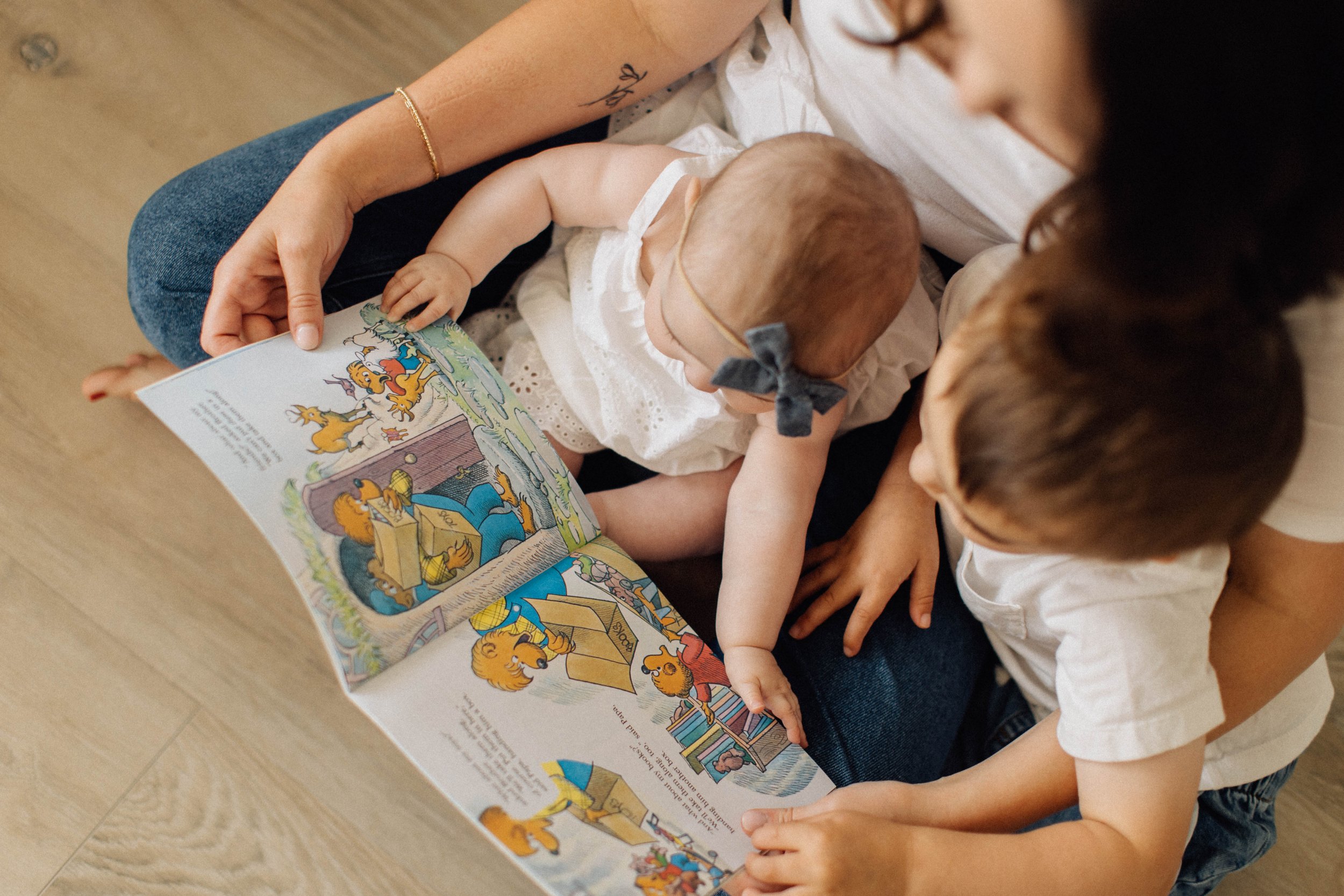 Reading Kid Moving Book