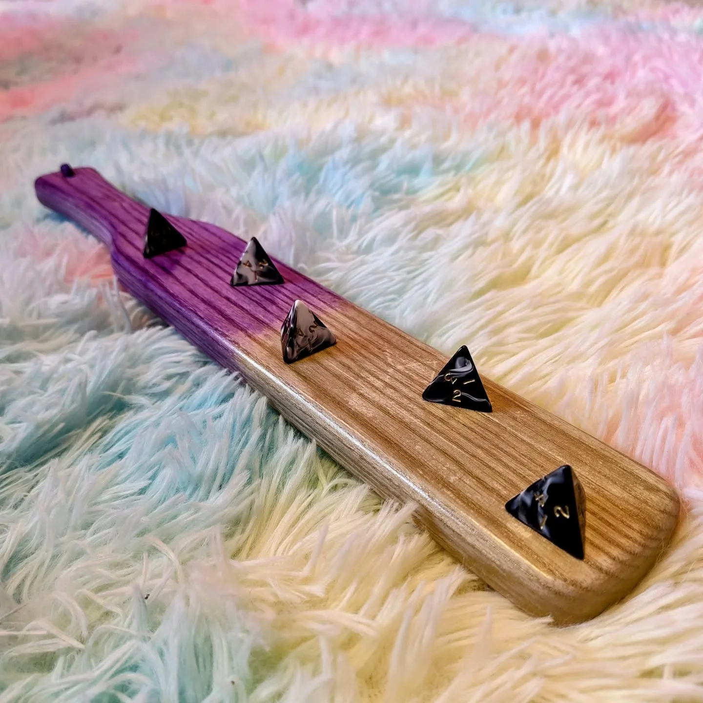 Have you every wondered about the huge crossover between polyamory, kink, and dungeons and dragons? Or is that just me?

Prototype piece, surprisingly massage like! I think the next version needs more dice!

#kink #impacttoys #impactplay #handmade