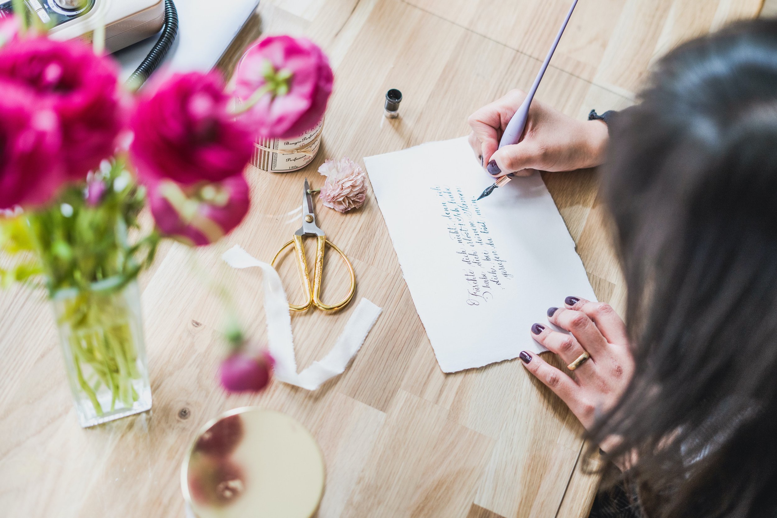 Live Calligraphy Experiences for Luxury Events and Brands