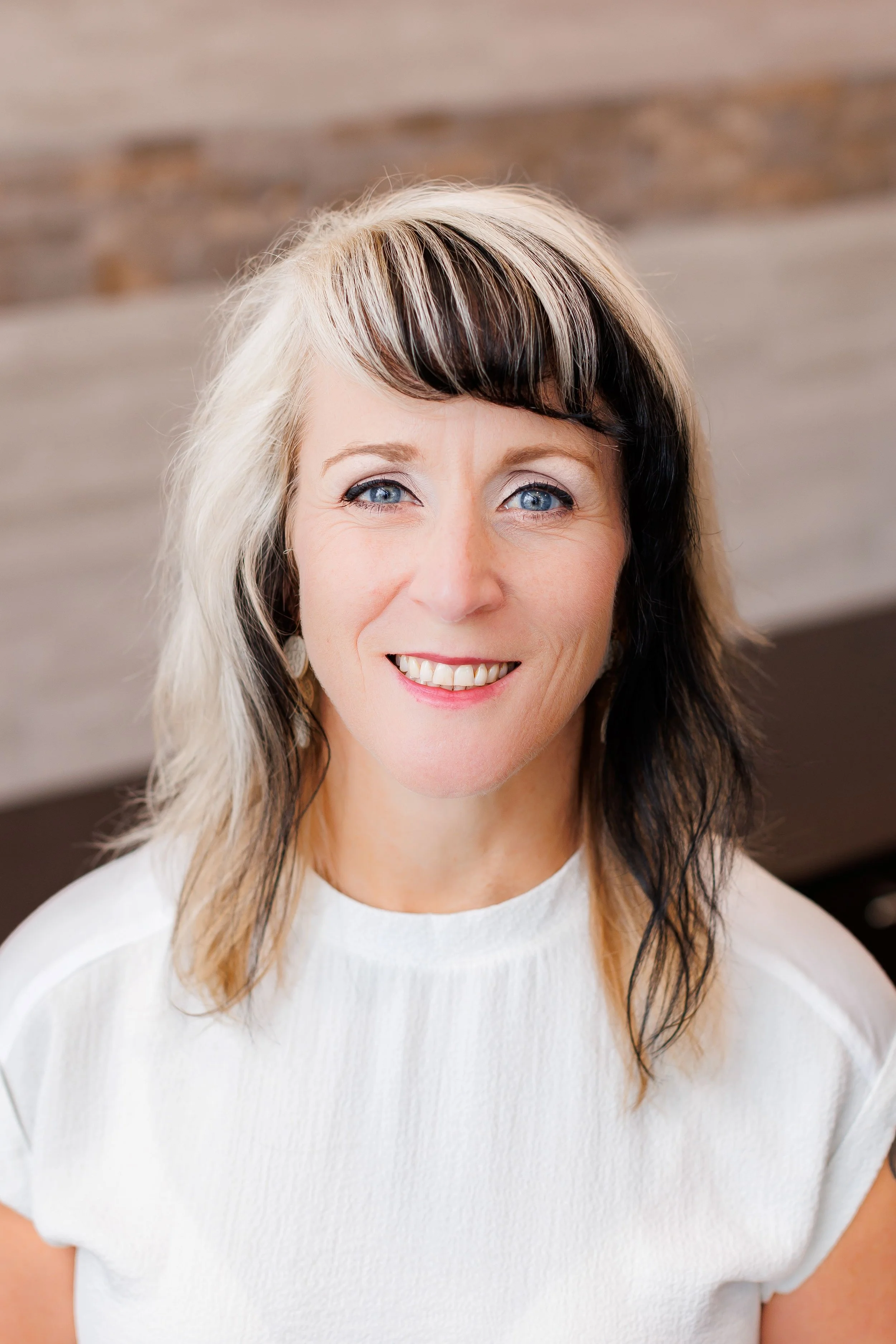 Senior Consultant Lorraine MacKinnon