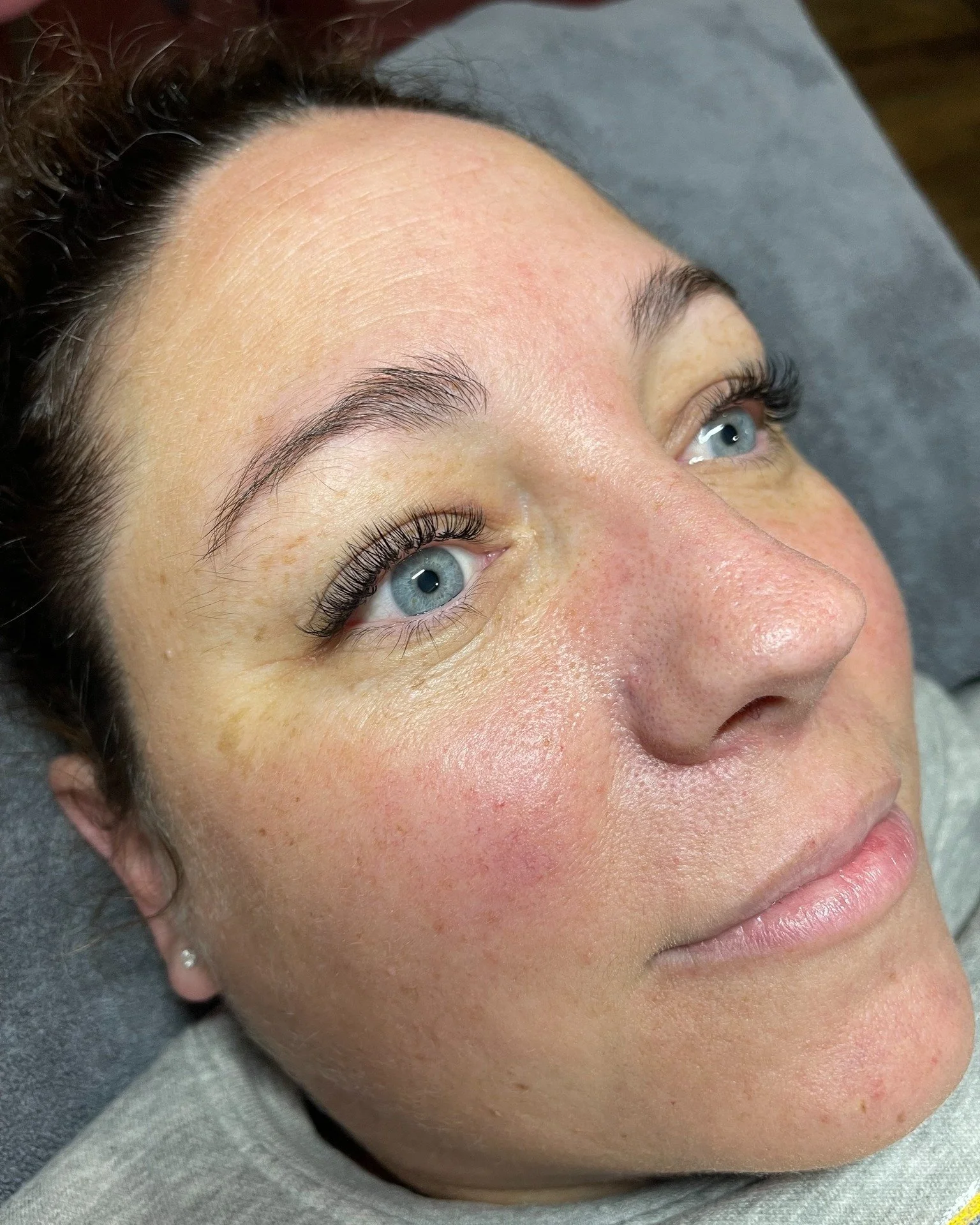 Two more days to secure a full set of lashes for only $90! Booking this Saturday the 28th and Monday the 30th.