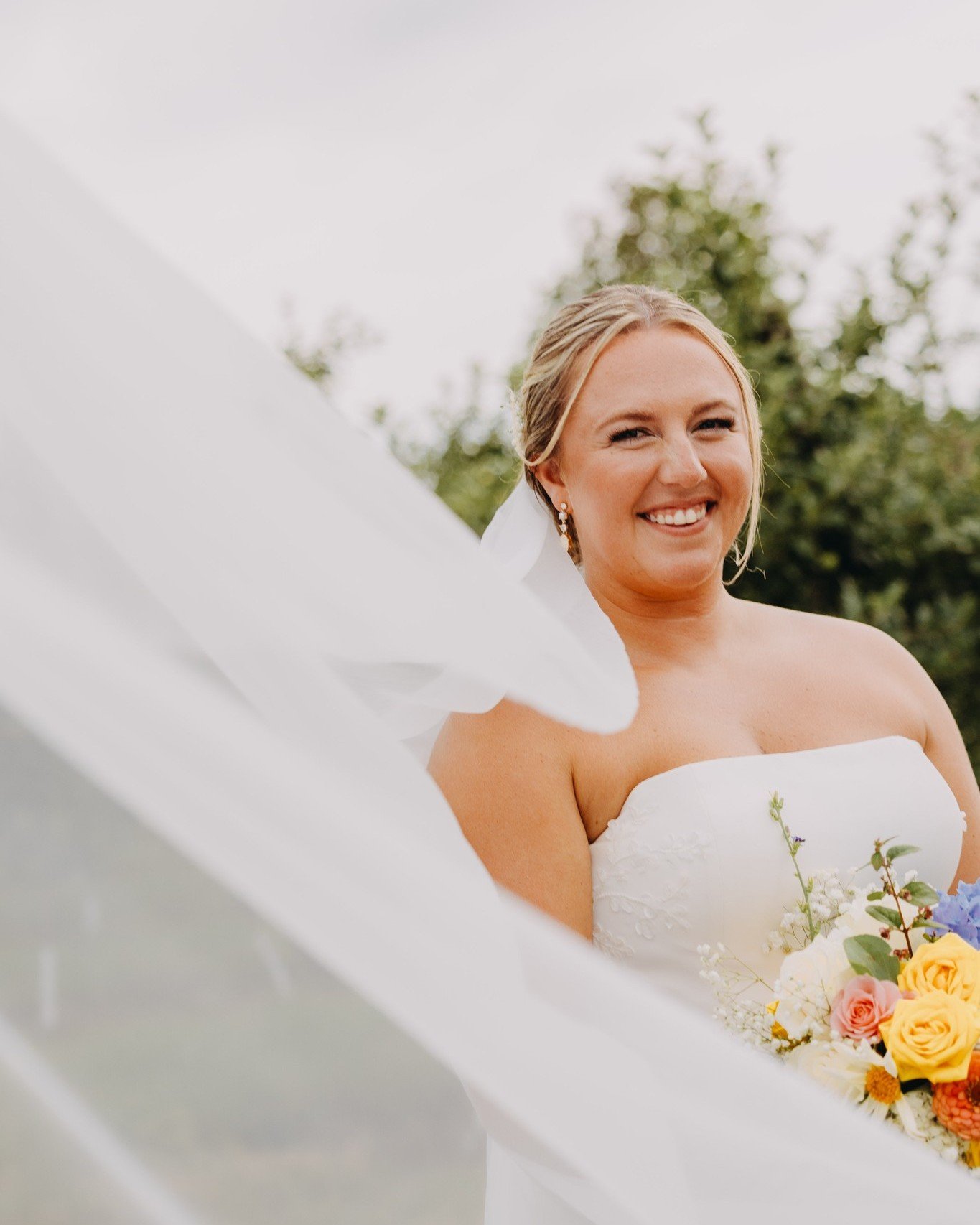 Such a beauty! Katelyn and her party brought all the fun vibes to a bridal morning. 

Photography by: @tandemweddingproductions