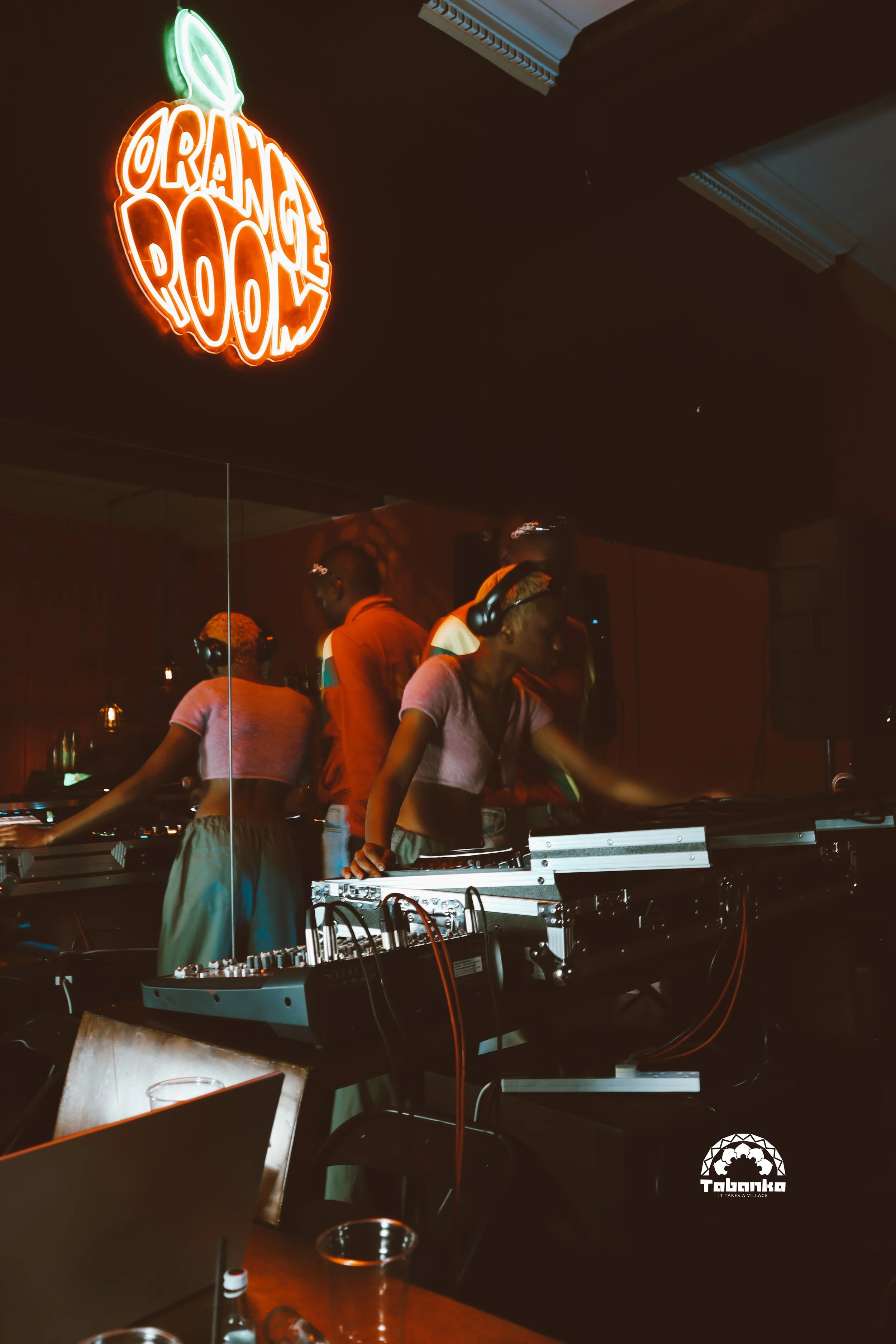 Tezza-6400.jpg