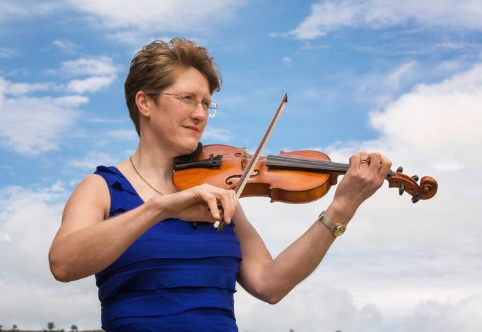 Anita Bennis - Fiddle/Whistling