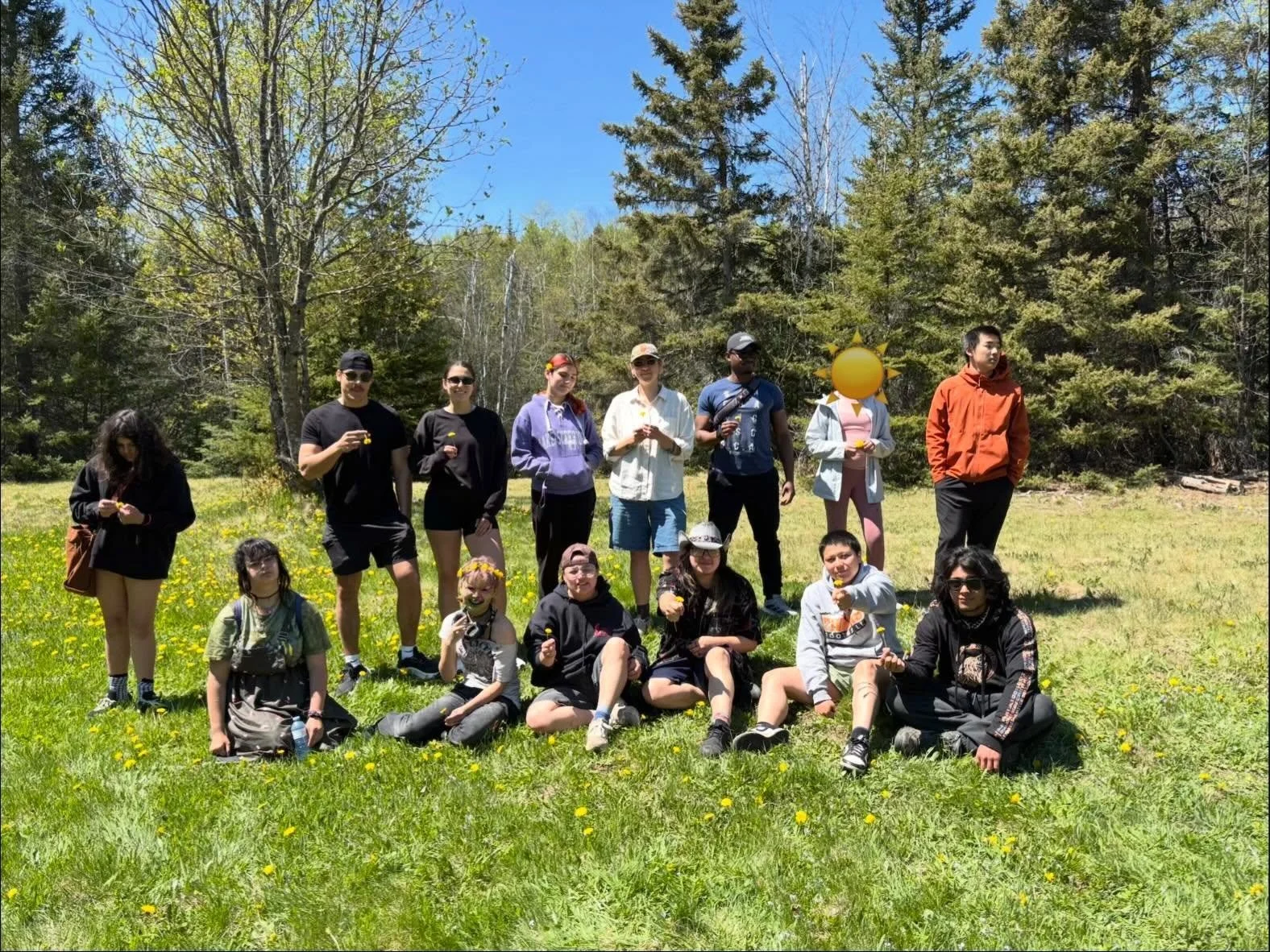 What an amazing day and experience we had with @nwofood for our Indigenous Food Sovereignty Program last Saturday 🌱🌞

It was a pleasure having Shelby Gagnon @rootveggii as our guide offering land-based programming for youth aged 12-25!

We started 
