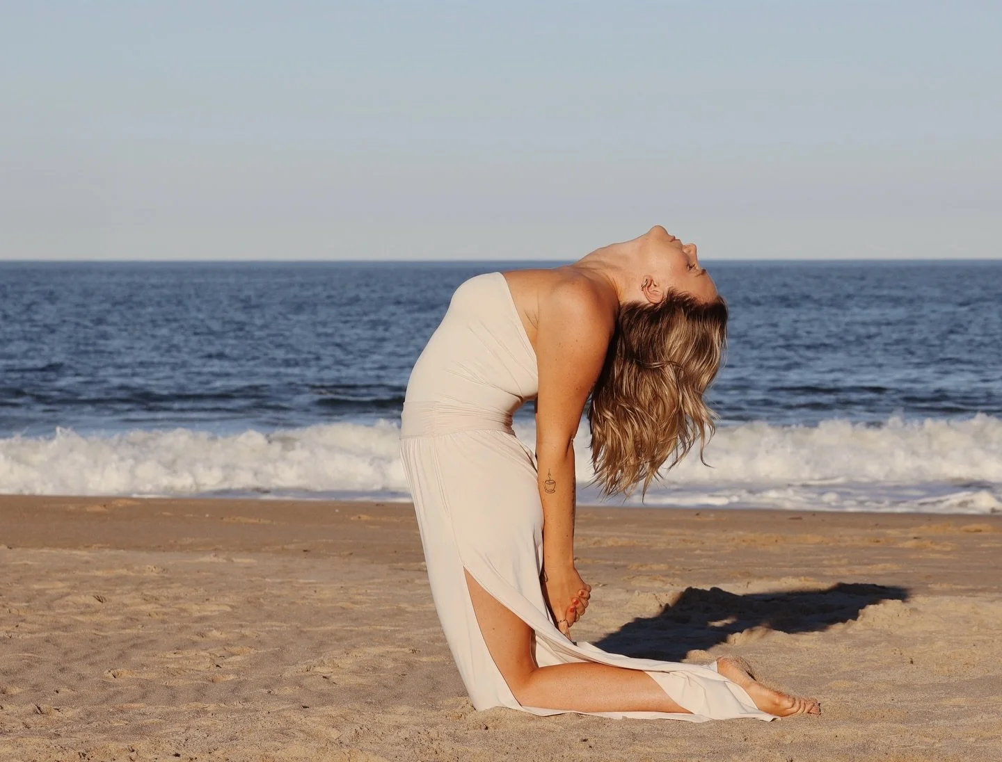 Soluna summer classes are LIVE 🫁🌿🌞 25 days until our first flow!

We&rsquo;re starting off the 2026 season strong this Memorial Day Weekend with yoga, acai bowls, &amp; flowers for our favorite beach community 🌺

Sunday morning 5/24 at 8:30 am

?