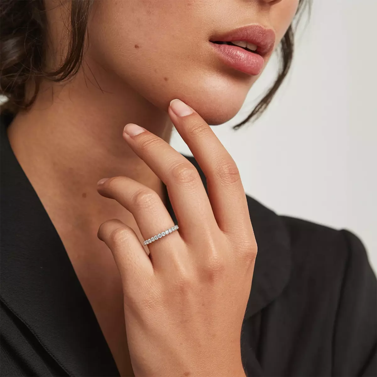 Round — Eternity Band