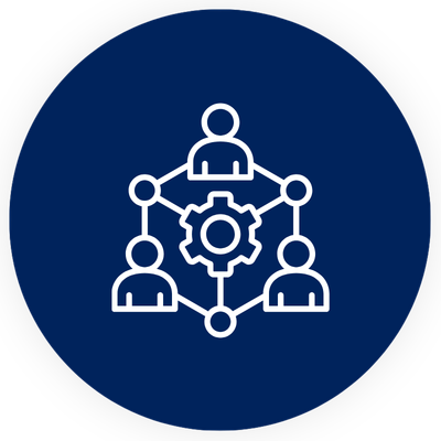 Icon depicting a network of three people connected to a gear in the center, representing collaboration or teamwork.