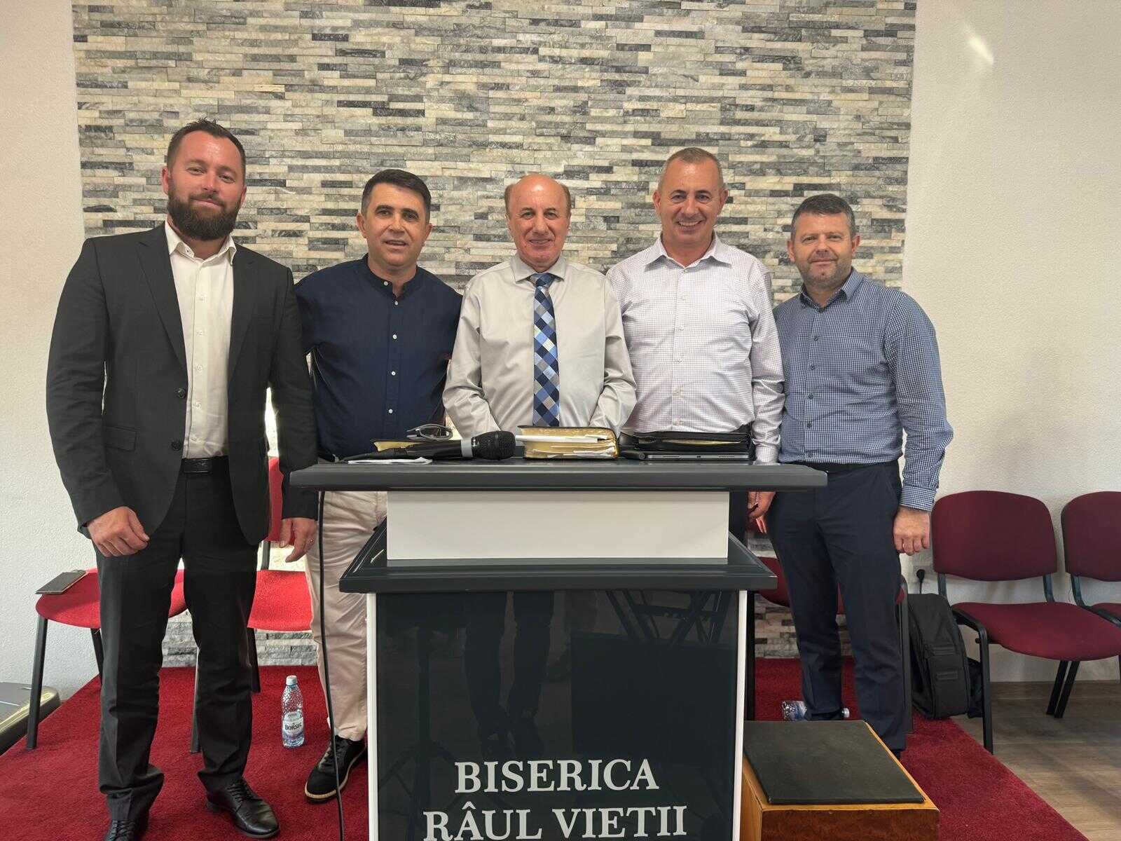 comana echipa americani.jpg