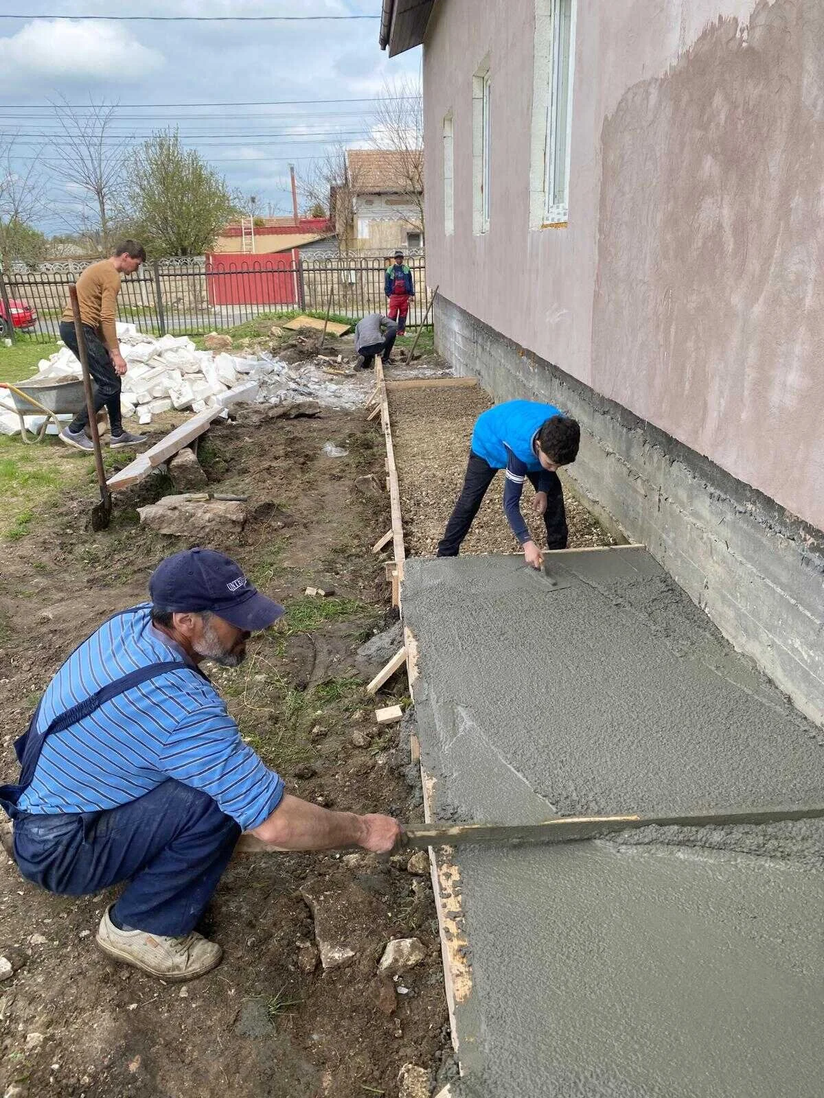 Darabani constrcutie afara.jpg