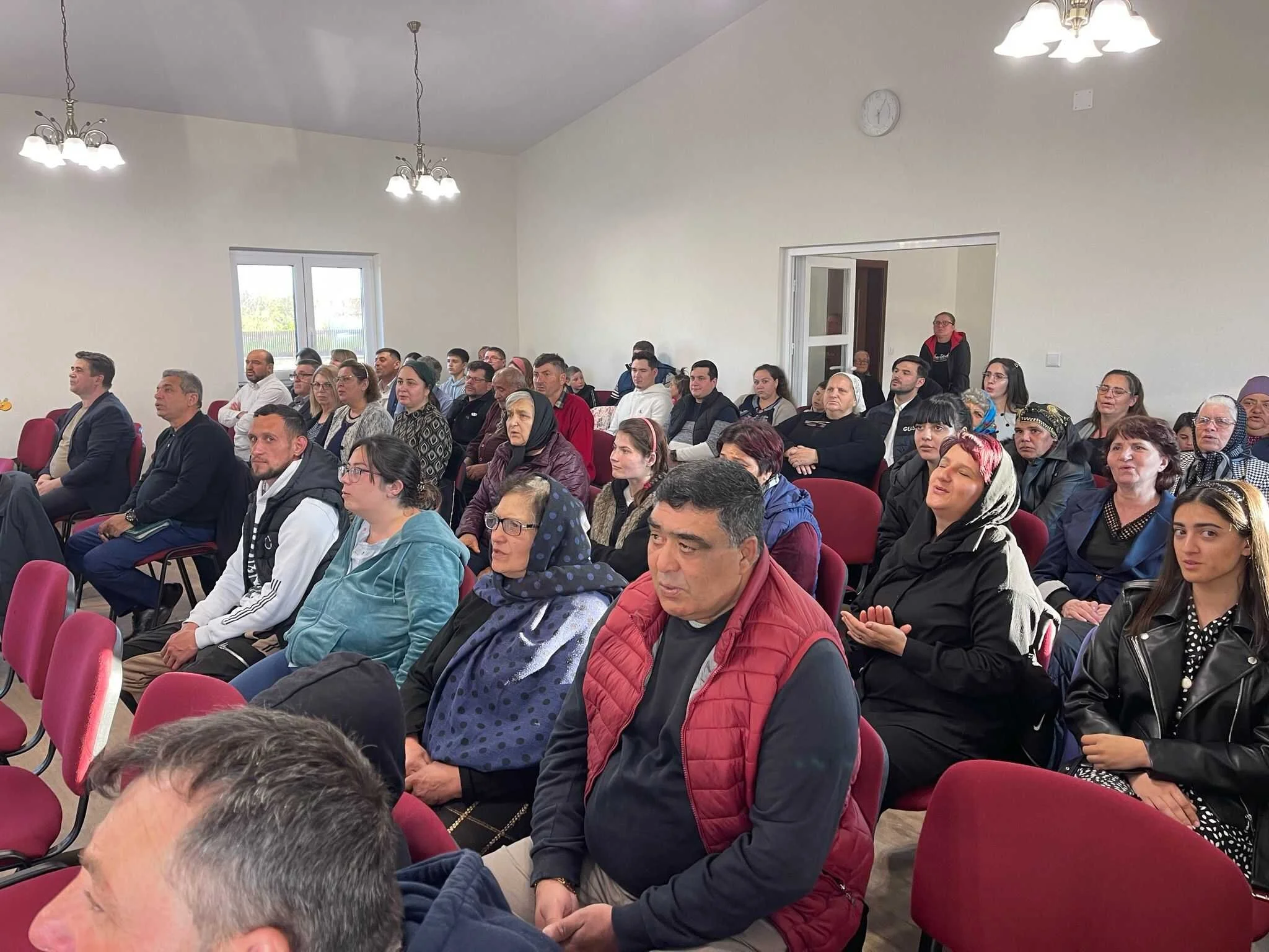 comana interior sala.jpg