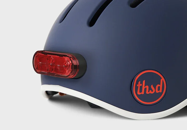 thousand-features-helmet-h2-tail-light-thousand-navy.webp