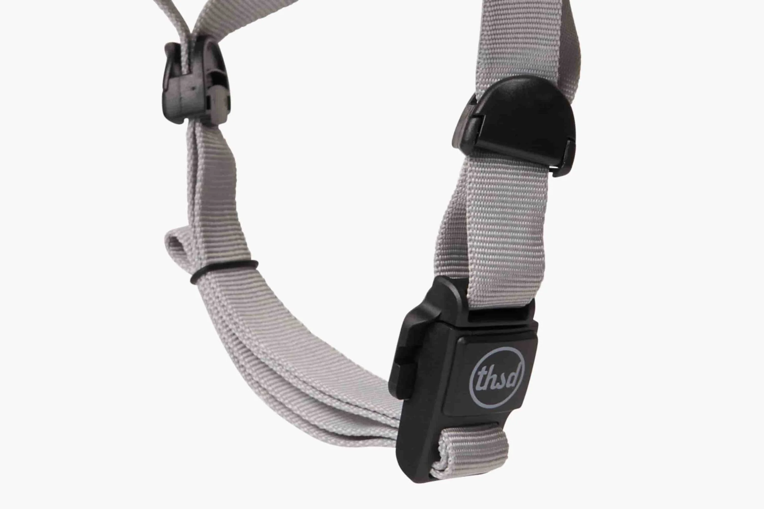 thousand-features-helmet-kids-buckle (3).jpg