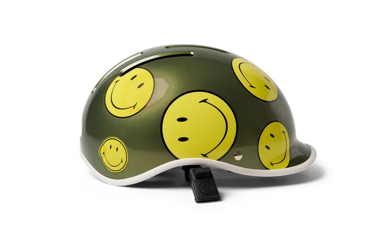 thsd-helm-h2-HappyCamper-prof-in_1f18bef3-2ff9-458c-8bfc-aaa5dd4ecb13_800x.webp