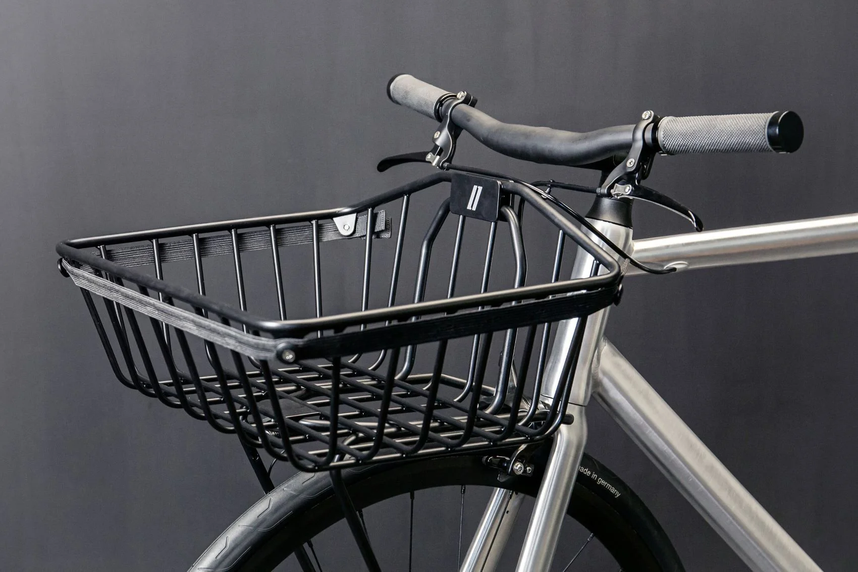 Schindelhauer_Frontbasket_Gallery_01_d49c1f8d80.jpg