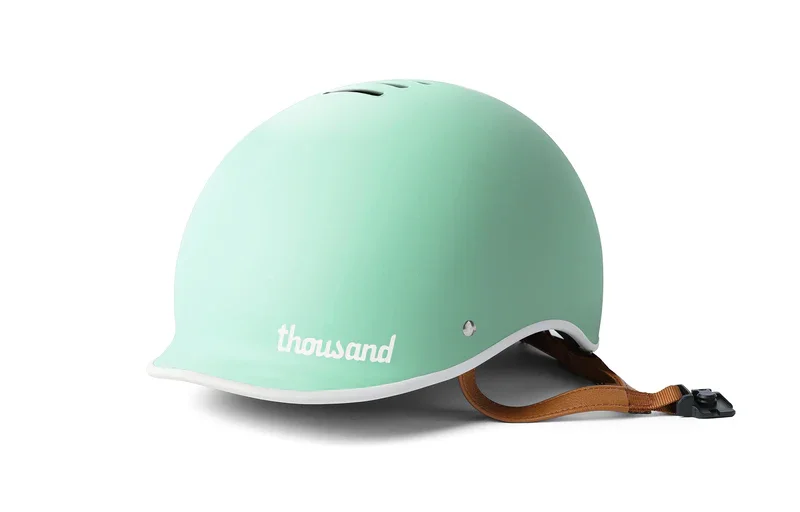 green_bike_helmet_003_800x.webp