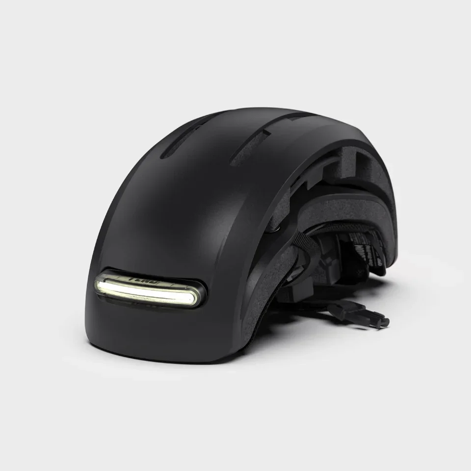 fend_model_super_plus_front_view_folded_carbon_black_812a7614-be6e-4bcb-9ee2-2f36a215f686.webp